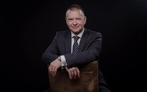 Successful {site_name} Trader